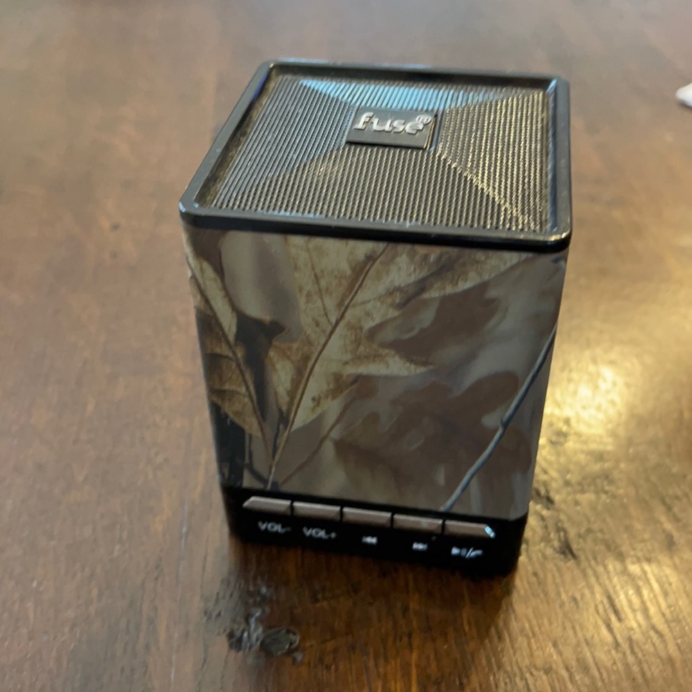 Fuse Hands-free Bluetooth speaker camouflage